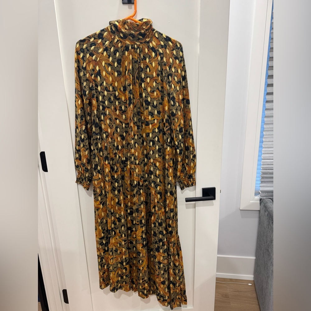 Long Sleeve Print Midi Dress